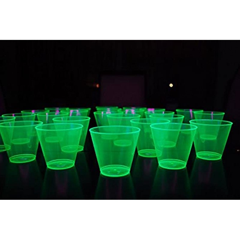 100ct Blacklight Reactive 9oz Party Cups with 5 Blacklight Balloons Neon Green
